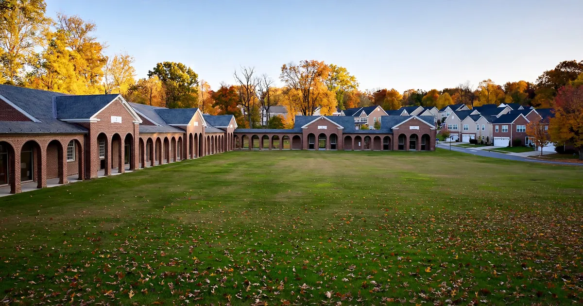 Lorton Workhouse & South County: Homes Near 90 Acres in 2026